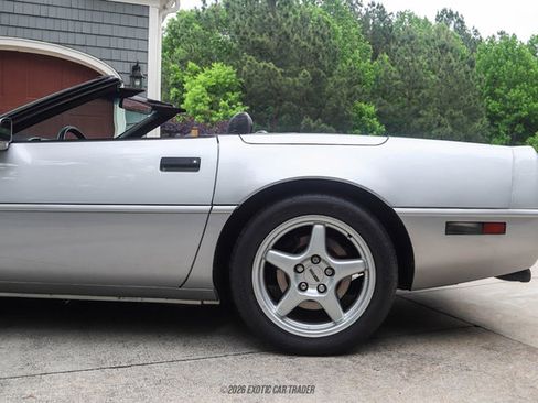 Used 1996 Chevrolet Corvette Convertible RWD image 5