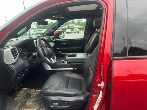 Used 2022 Toyota Tundra Platinum w/ Advanced Package AWD/4WD image 12