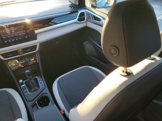 Certified 2026 Volkswagen Taos SE FWD image 9