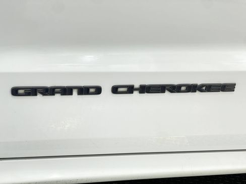 Used 2018 Jeep Grand Cherokee High Altitude AWD/4WD image 39
