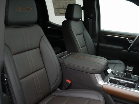 New 2026 Chevrolet Silverado 1500 High Country w/ Technology Package image 25