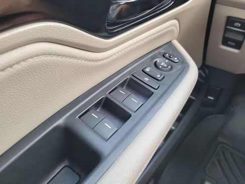 Certified 2024 Honda Odyssey Touring image 26