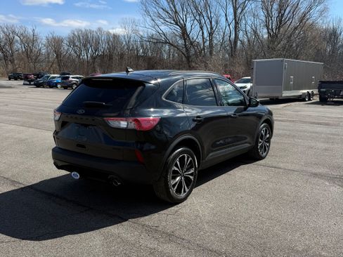 Used 2022 Ford Escape SEL w/ SEL Stealth AWD Package image 6