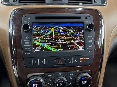 Used 2017 Buick Enclave Premium w/ Experience Buick Package FWD image 21