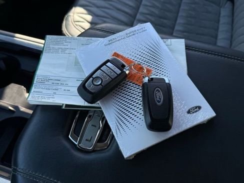 Used 2024 Ford F250 Limited image 6