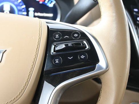 Used 2018 Cadillac Escalade Platinum AWD/4WD image 39