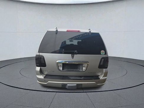 Used 2003 Lincoln Navigator Luxury image 4