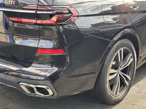 Used 2023 BMW X7 M60i w/ Executive Package image 10