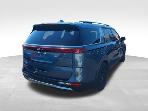 Used 2024 Kia Carnival SX FWD image 8