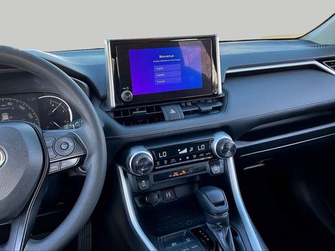 Used 2023 Toyota RAV4 XLE w/ Convenience Package FWD image 11