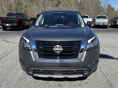 Used 2023 Nissan Pathfinder Platinum w/ Cargo Package image 2