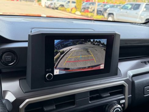 Certified 2025 Toyota Tacoma SR5 AWD/4WD image 25