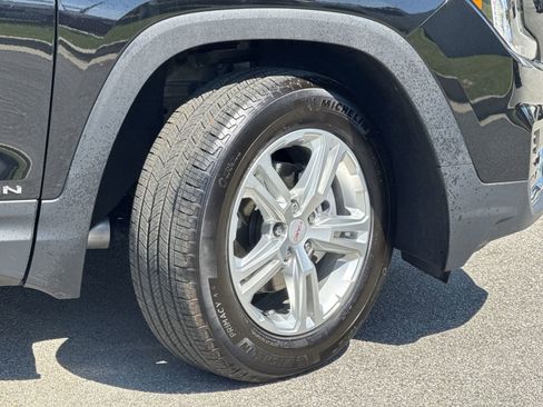 Certified 2024 GMC Terrain SLE w/ Driver Convenience Package image 12