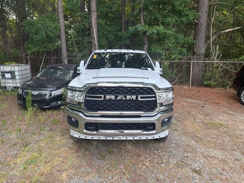 Used 2023 RAM 3500 Big Horn w/ Level 1 Equipment Group AWD/4WD image 2