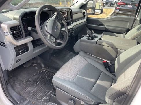 Used 2024 Ford F350 XLT image 7