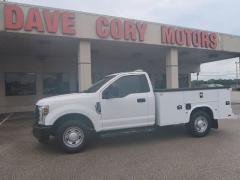 Used 2019 Ford F250 2WD Regular Cab Super Duty image 1
