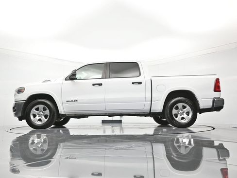 Used 2025 RAM 1500 Big Horn AWD/4WD image 44