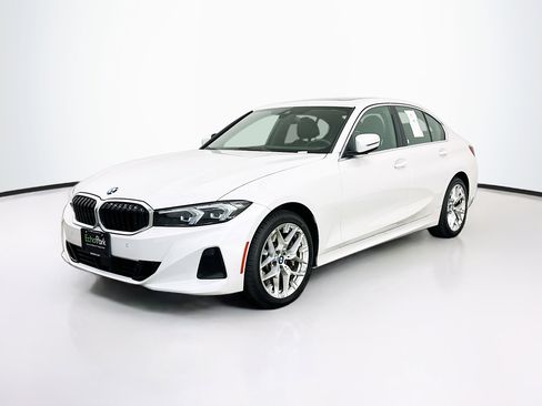 Used 2025 BMW 330i xDrive Sedan AWD/4WD image 3