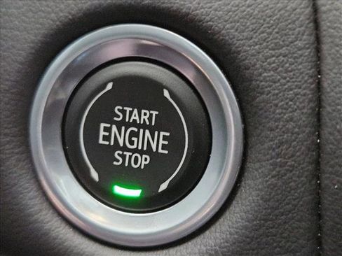 Used 2022 Chevrolet Tahoe Z71 w/ Luxury Package image 14