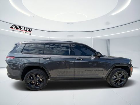 New 2025 Jeep Grand Cherokee L Limited w/ Black Appearance Package image 2
