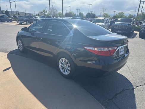 Used 2017 Toyota Camry SE FWD image 29