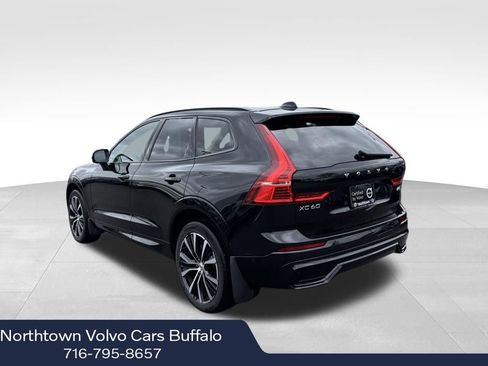 Used 2024 Volvo XC60 B5 Plus w/ Climate Package image 3