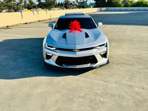 Used 2017 Chevrolet Camaro SS RWD image 10