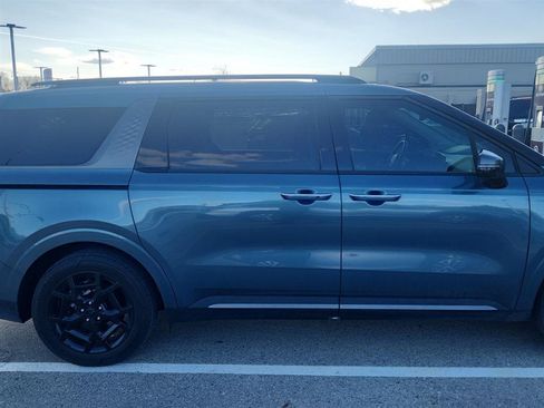 Used 2025 Kia Carnival SX Prestige FWD image 3
