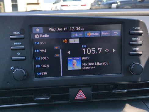 Used 2025 Hyundai Elantra Sport FWD image 18