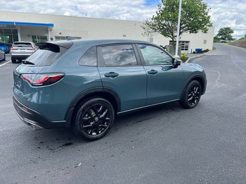 Used 2024 Honda HR-V Sport image 4