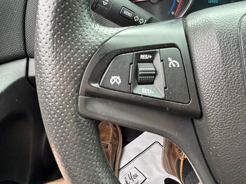 Used 2015 Chevrolet Cruze LT FWD image 18