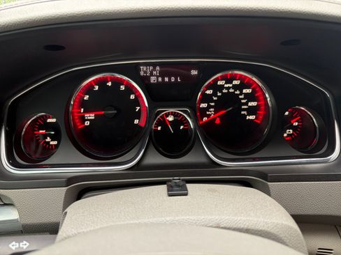 Used 2016 GMC Acadia SLT w/ Open Road Package FWD image 19