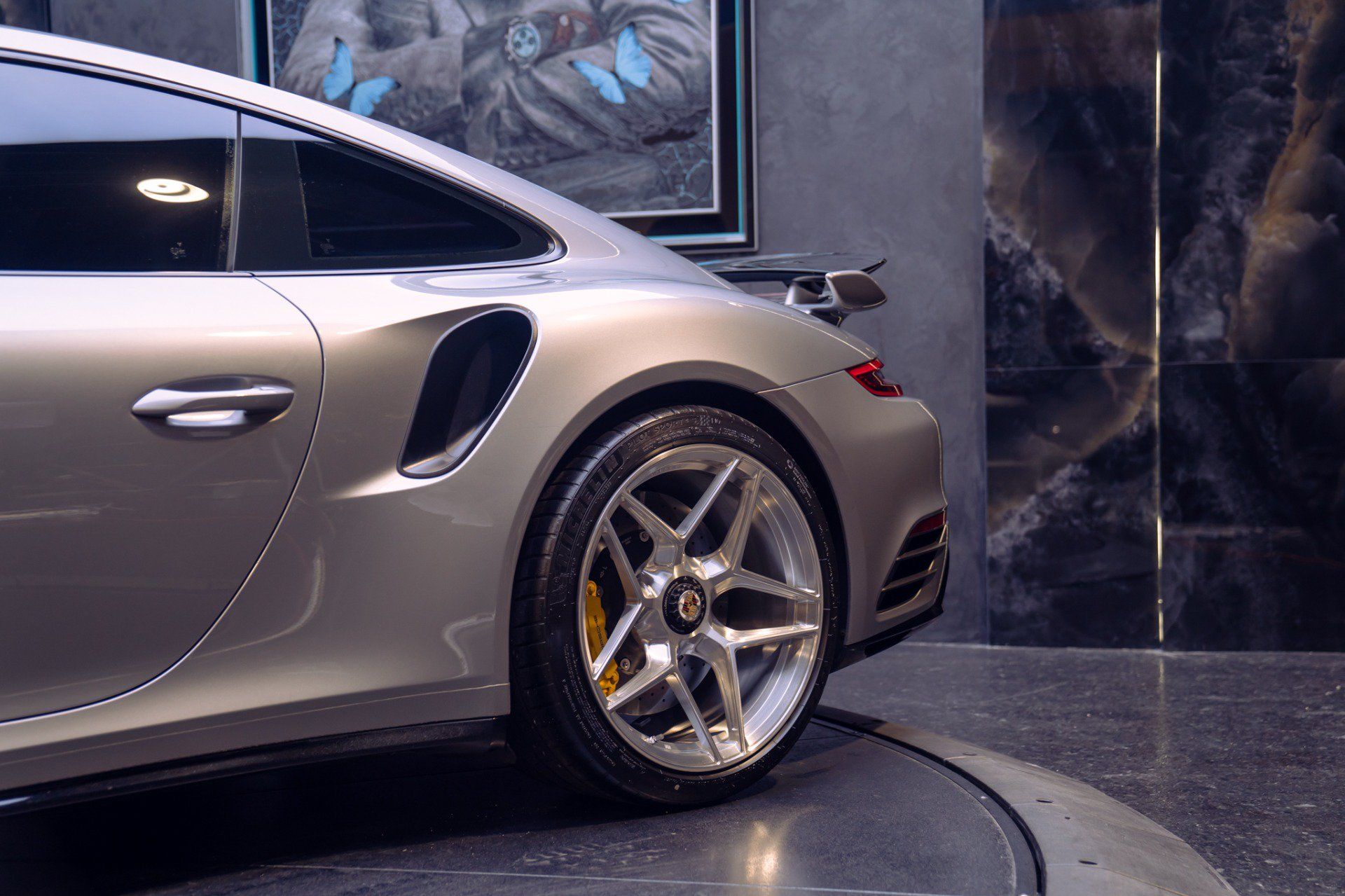 Used 2019 Porsche 911 4 Coupe AWD/4WD image 17
