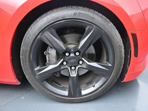 Used 2018 Chevrolet Camaro SS RWD image 10