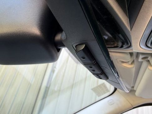 Used 2018 Land Rover Range Rover HSE image 26