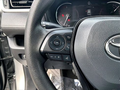 Used 2023 Toyota RAV4 XLE image 19