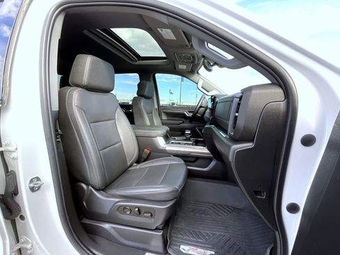 Used 2023 Chevrolet Silverado 1500 LTZ w/ LTZ Premium Package image 15