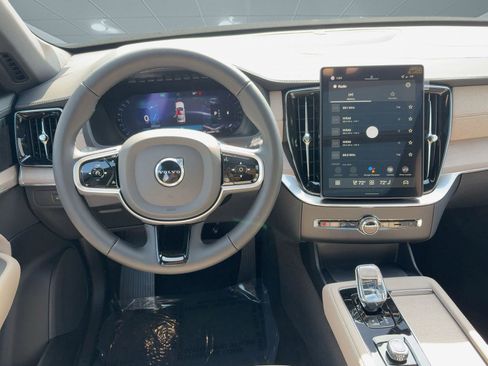 New 2026 Volvo XC90 B6 Plus w/ Protection Package Premier image 27