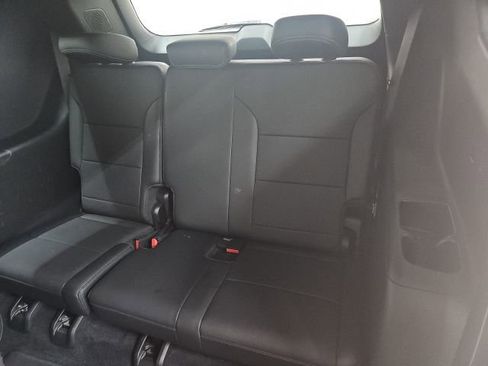 Used 2025 Buick Enclave Preferred image 6