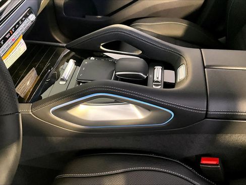 New 2026 Mercedes-Benz GLS 450 4MATIC image 10