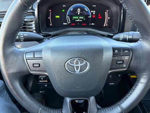 Used 2025 Toyota Camry LE w/ Convenience Package AWD/4WD image 27