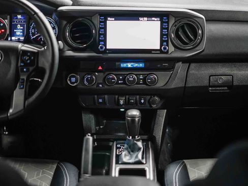 Certified 2023 Toyota Tacoma TRD Off-Road AWD/4WD image 12