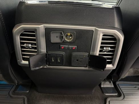 Used 2019 Ford F150 Platinum w/ Equipment Group 701A Luxury AWD/4WD image 11