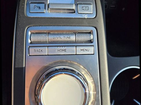 Used 2023 Genesis GV70 2.5T w/ Advanced Package image 22