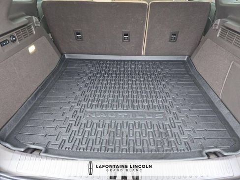Used 2022 Lincoln Nautilus Reserve AWD/4WD image 30
