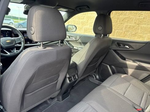 Used 2025 Chevrolet Equinox LT AWD/4WD image 11