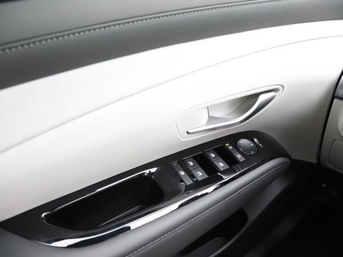 New 2026 Hyundai Tucson Limited image 24