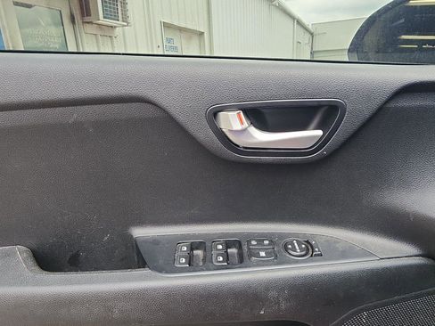 Used 2020 Kia Rio S FWD image 15