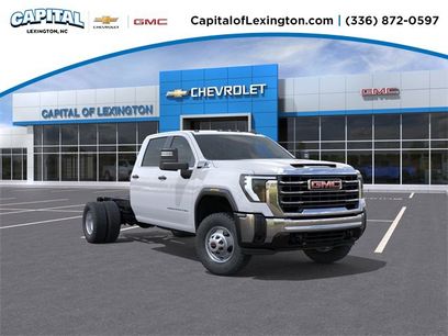 New 2025 GMC Sierra 3500 Pro w/ Convenience Package