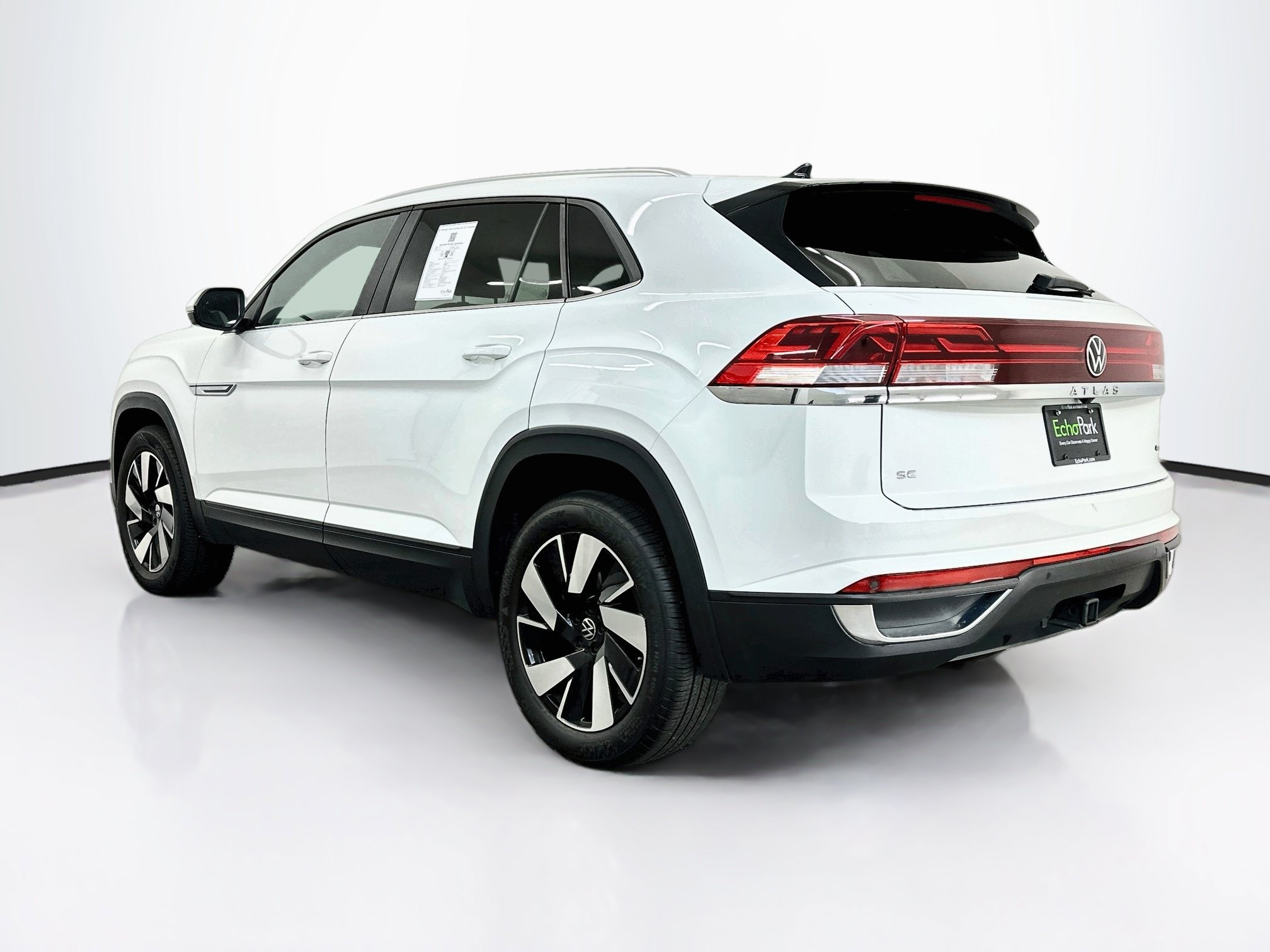 Used 2024 Volkswagen Atlas Cross Sport SE AWD/4WD image 5